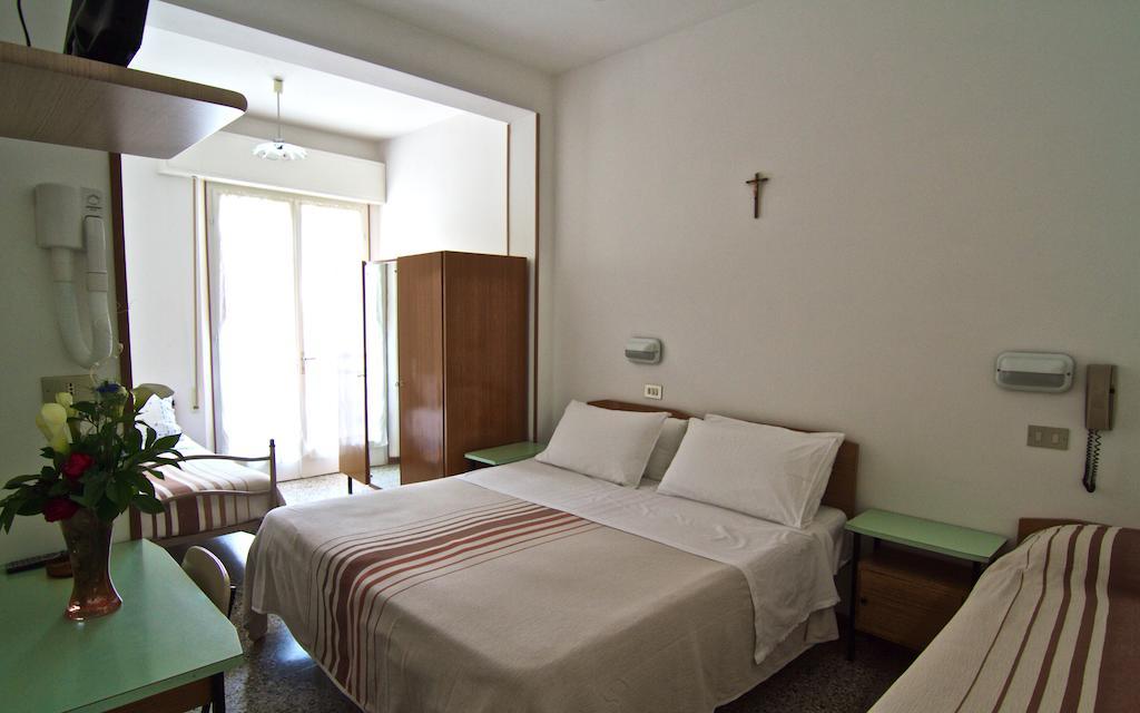 Hotel Villa Tua Riccione Cameră foto